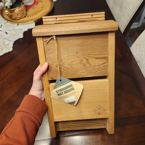 New Welliver Outdoors Single Chamber 100% Cedar Mountable Bat House Grooved - Picture 6 of 8